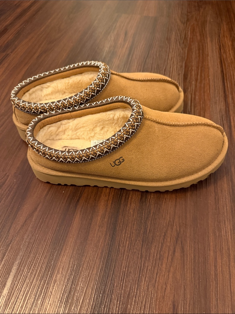 UGG Tasman with Braided Trim - EUC